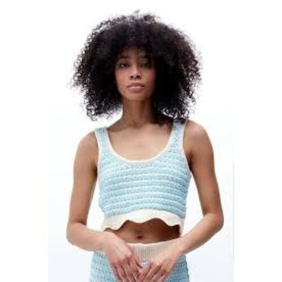 LA Hearts Lovely Blue Cream Cropped Sweater Tank Top Scalloped Hem Med - Picture 2 of 11